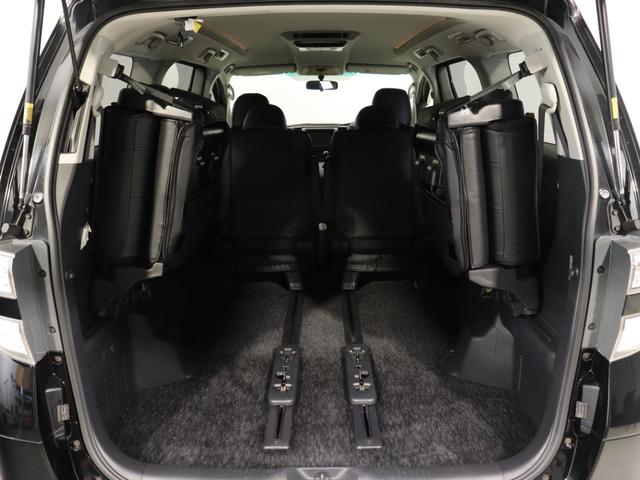 ヴェルファイア ２．４Ｚ　プラチナセレクションＩＩ　（禁煙）（ＡＬＰＩＮＥ製８インチナビ）（後席モニター）（特別仕様車）（パワーバックドア）（グリルカスタム）シートカバー装着　両側電動スライド　バックカメラ　クリアランスソナー　ローダウン　社外１９ＡＷ（13枚目）