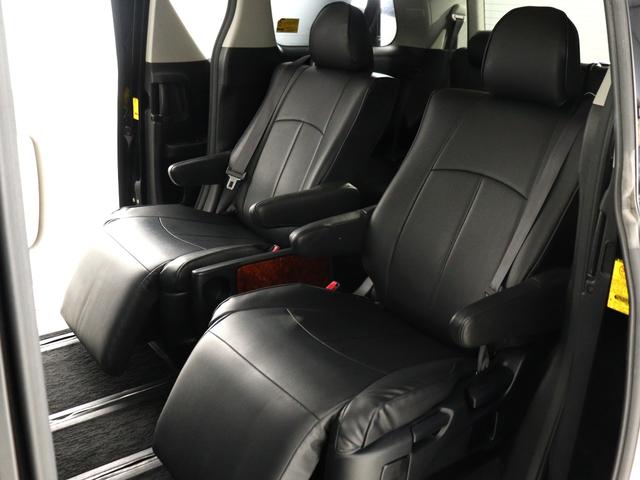 ヴェルファイア ２．４Ｚ　プラチナセレクションＩＩ　（禁煙）（ＡＬＰＩＮＥ製８インチナビ）（後席モニター）（特別仕様車）（パワーバックドア）（グリルカスタム）シートカバー装着　両側電動スライド　バックカメラ　クリアランスソナー　ローダウン　社外１９ＡＷ（18枚目）