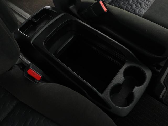 アルファード 2.5S (禁煙車)(希少8人乗りシートモデル)(Bluetooth接続対応ナビ)(バックカメラ)両側電動スライド フルセグTV フルフラット クリアランスソナー スマートキー プッシュスタート ETC(26枚目)