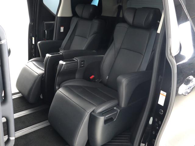 アルファード 2.5S Cパッケージ (禁煙車)(サンルーフ)(モデリスタエアロ)(黒革電動シート)(3眼ヘッドライト)(ディスプレイオーディオ)(後席モニター)シートメモリー パワーバックドア 両側電動スライド レーダークルーズ LTA(5枚目)
