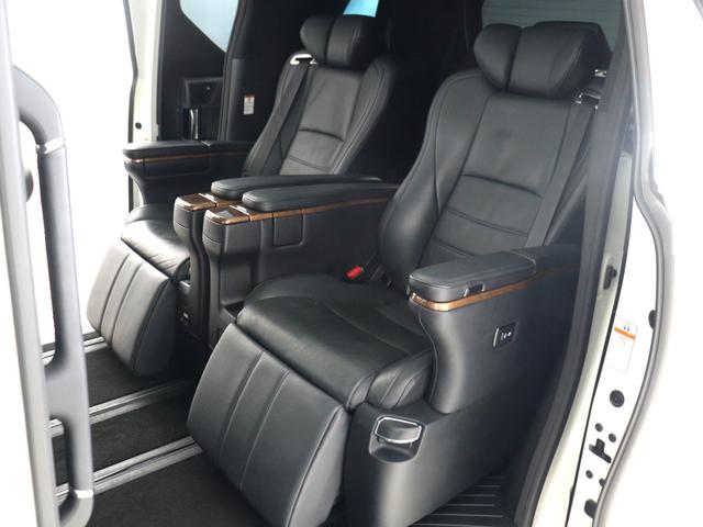 ヴェルファイアハイブリッド エグゼクティブラウンジ　（禁煙）（サンルーフ）（黒革電動シート）（ＪＢＬサウンド）（全方向カメラ）（リアエンターシステム）プリクラッシュ　レーダークルーズ　パワーバックドア　両側電動スライド　ＥＴＣ　フルセグ　シートヒーター（19枚目）