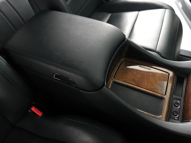 ヴェルファイアハイブリッド エグゼクティブラウンジ　（禁煙）（サンルーフ）（黒革電動シート）（ＪＢＬサウンド）（全方向カメラ）（リアエンターシステム）プリクラッシュ　レーダークルーズ　パワーバックドア　両側電動スライド　ＥＴＣ　フルセグ　シートヒーター（26枚目）