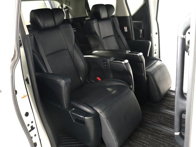 ヴェルファイア ２．５Ｚ　Ｇエディション　（禁煙車）（モデリスタエアロカスタム）（黒革電動シート）（１０インチナビ）（後席モニター）シートメモリー　ベンチレーション　パワーバックドア　両側電動スライド　ＥＴＣ　フルセグ　バックカメラ　衝突軽減（19枚目）