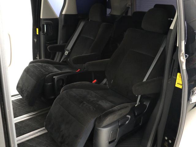 アルファード ２４０Ｓ　プライムセレクションＩＩ　タイプゴールド　（禁煙車）（ワンオーナー）（ＡＬＰＩＮＥ製８インチナビ）（後席モニター）（特別仕様車）フルセグ地デジＴＶ　バックカメラ　パワーバックドア　両側電動スライドドア　ＥＴＣ　オットマン　クリアランスソナー（18枚目）