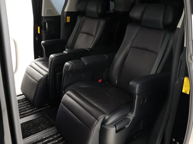 ヴェルファイアハイブリッド ZR プレミアムシートエディション (禁煙車)(サンルーフ)(プレミアムサウンド)(純正8インチナビ)(20インチアルミ&車高調)(黒革電動シート)全周囲カメラ パワーバックドア リアエンターシステム シートヒーター ETC(20枚目)