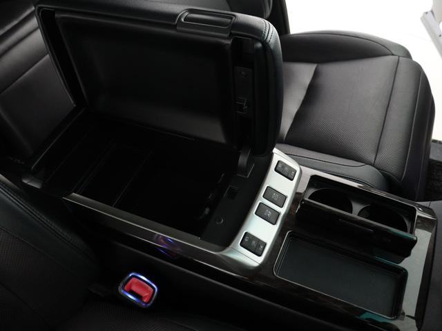 ヴェルファイアハイブリッド ZR プレミアムシートエディション (禁煙車)(サンルーフ)(プレミアムサウンド)(純正8インチナビ)(20インチアルミ&車高調)(黒革電動シート)全周囲カメラ パワーバックドア リアエンターシステム シートヒーター ETC(25枚目)