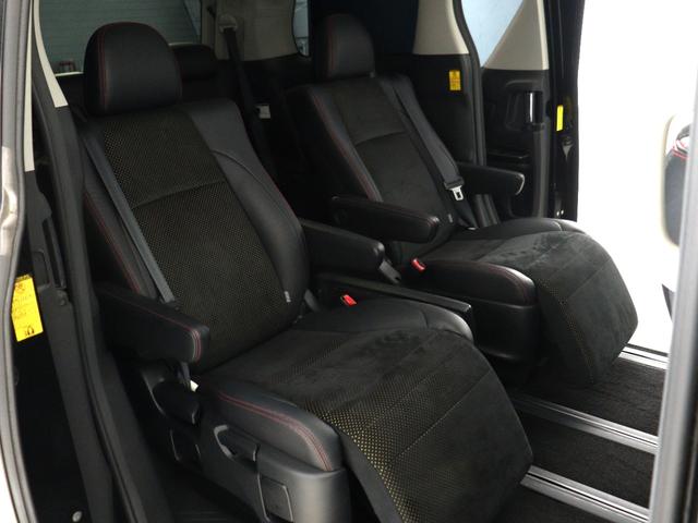 ヴェルファイア 2.4Z ゴールデンアイズII (禁煙車)(サンルーフ)(ALPINE9インチナビ)(後席モニター)(保温冷庫/システムコンソール)(特別仕様車)クルコン パワーバックドア 両側電動スライド フルセグ 社外19インチ グリルカスタム(16枚目)