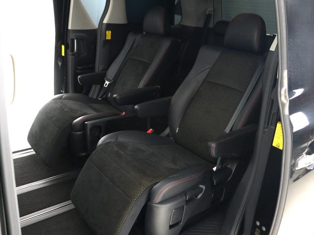 ヴェルファイア 2.4Z ゴールデンアイズII (禁煙車)(サンルーフ)(ALPINE9インチナビ)(後席モニター)(保温冷庫/システムコンソール)(特別仕様車)クルコン パワーバックドア 両側電動スライド フルセグ 社外19インチ グリルカスタム(17枚目)