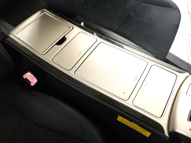 ヴェルファイア 2.4Z ゴールデンアイズII (禁煙車)(サンルーフ)(ALPINE9インチナビ)(後席モニター)(保温冷庫/システムコンソール)(特別仕様車)クルコン パワーバックドア 両側電動スライド フルセグ 社外19インチ グリルカスタム(21枚目)