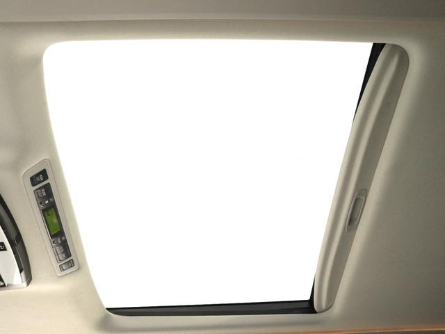 ヴェルファイア 2.4Z ゴールデンアイズII (禁煙車)(サンルーフ)(ALPINE9インチナビ)(後席モニター)(保温冷庫/システムコンソール)(特別仕様車)クルコン パワーバックドア 両側電動スライド フルセグ 社外19インチ グリルカスタム(27枚目)