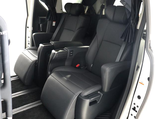 アルファード ２．５Ｓ　Ｃパッケージ　（禁煙車）（ワンオーナー）（３眼ヘッドライト）（ディスプレイオーディオ）（後席モニター）（黒革電動シート）パワーバックドア　両側電動スライド　ＥＴＣ　フルセグ　衝突軽減　レーダークルーズ　バックカメラ（4枚目）