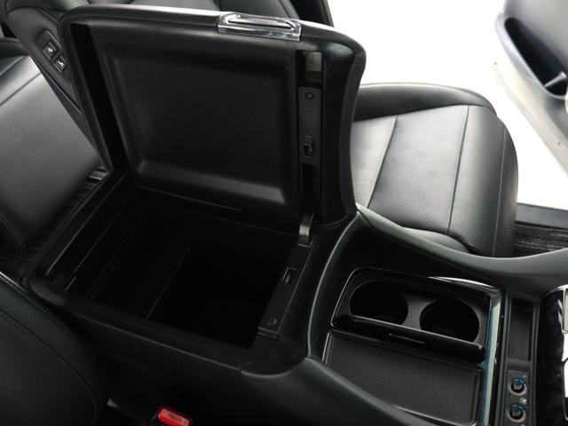 アルファード 2.5S Cパッケージ (禁煙車)(サンルーフ)(3眼ヘッドライト)(黒革電動シート)(ディスプレイオーディオ)(後席モニター)両側電動スライド バックカメラ ETC プリクラッシュ レーダークルーズ ベンチレーションシート(24枚目)