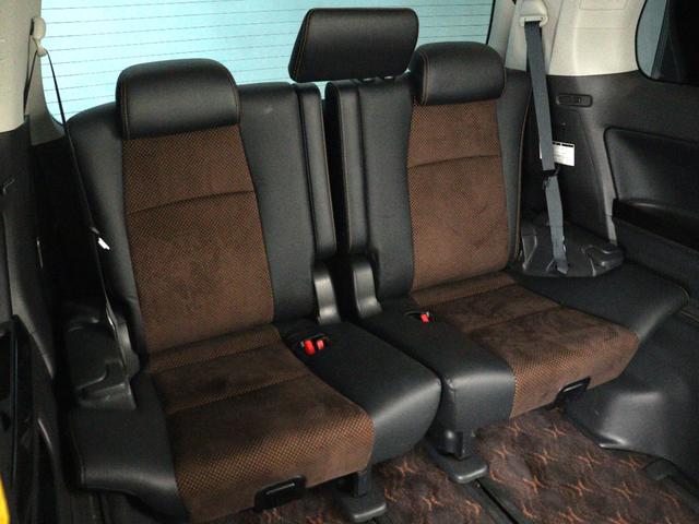 アルファード ２４０Ｓ　タイプゴールドＩＩ　（禁煙車）（ＡＬＰＩＮＥ１０インチナビ）（後席モニター）（保温冷庫／システムコンソール）（特別仕様車）（車高調）ハーフレザー　クルコン　パワーバックドア　両側電動スライドドア　フルセグ　バックカメラ（17枚目）