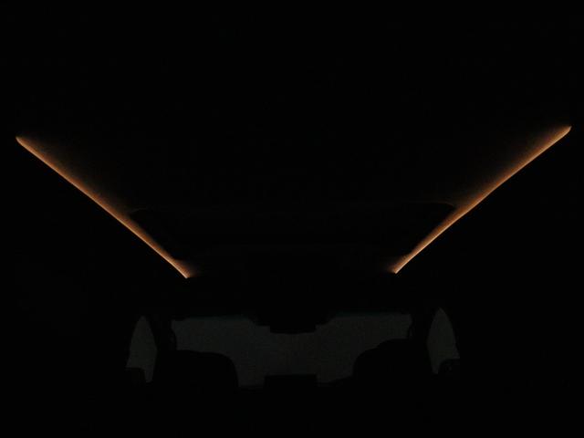 ヴェルファイア 2.4Z ゴールデンアイズII (禁煙車)(サンルーフ)(モデリスタカスタム)(11インチディスプレイオーディオ)(後席モニター)(20インチアルミ&ダウンサス)ハーフレザーシート パワーバックドア 両側電動スライド クルコン(19枚目)