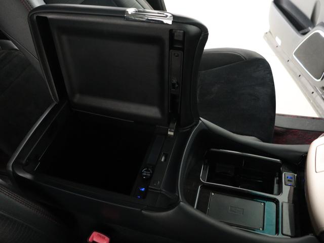 ヴェルファイア 2.4Z ゴールデンアイズII (禁煙車)(サンルーフ)(モデリスタカスタム)(11インチディスプレイオーディオ)(後席モニター)(20インチアルミ&ダウンサス)ハーフレザーシート パワーバックドア 両側電動スライド クルコン(27枚目)