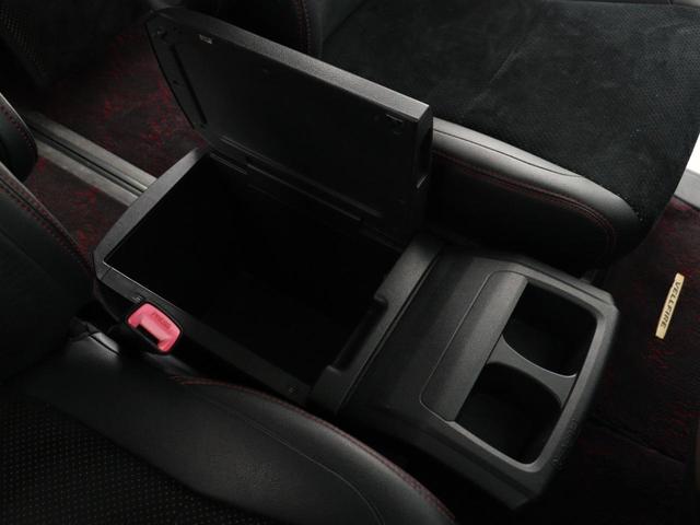 �y�Z���^�[�R���\�[���z�㕔�ɂ̓h�����N�z���_�[�ƕ��u�e�[�u��������X���C�h�����邱�Ƃŉ����ɑ�e�ʂ̎��[�a�n�w�������I