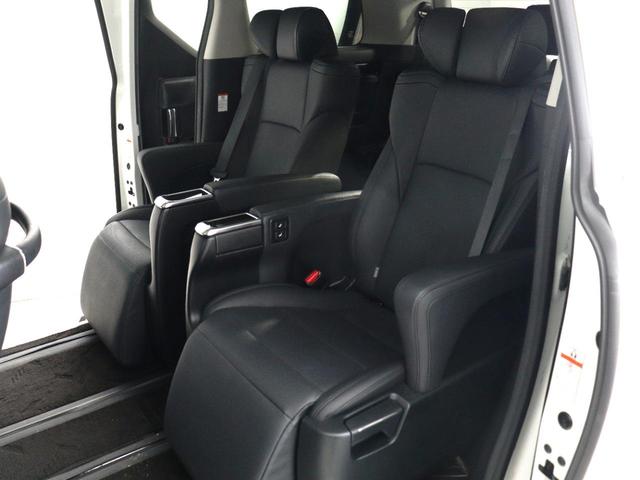 アルファード ２．５Ｓ　Ｃパッケージ　（禁煙車）（サンルーフ）（モデリスタエアロ）（３眼ヘッドライト）（黒革電動シート）（ディスプレイオーディオ）（後席モニター）両側電動スライドドア　ベンチレーションシート　衝突軽減　レーダークルーズ（18枚目）