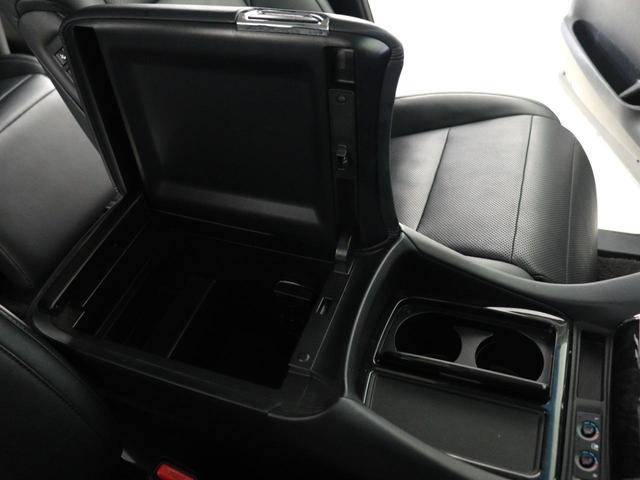 アルファード ２．５Ｓ　Ｃパッケージ　（禁煙車）（サンルーフ）（モデリスタエアロ）（ＡＬＰＩＮＥ製１１インチナビ）（後席モニター）（黒革電動シート）３眼ヘッドライト　ベンチレーションシート　プリクラッシュ　レーダークルーズ　ＥＴＣ　ＬＴＡ（25枚目）