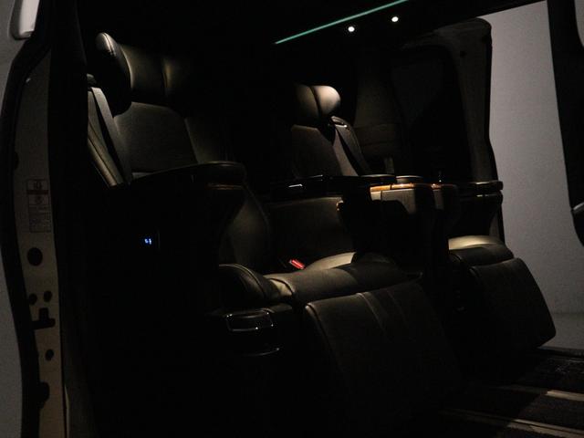 アルファード ３．５エグゼクティブラウンジ　（禁煙）（サンルーフ）（黒本革電動シート）（ＪＢＬサウンド）（リアエンタシステム）（全周囲カメラ）（レーダークルーズ）（モデリスタカスタム）（プリクラッシュ）純正９型ナビ　フルセグ　Ｂｌｕｅｔｏｏｔｈ（4枚目）