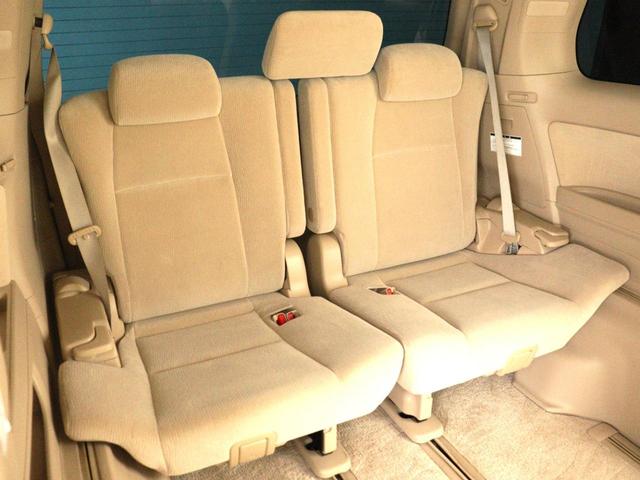 夜間に室内を照らしてくれるルームライトです