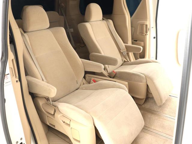 サードシートも広々とした空間をご用意しております！シートアレンジにて、快適スペースを作ることも可能となっております！アレンジパターンも豊富で、様々なシーンにご利用いただけます！