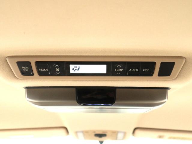 身だしなみを整える時に便利なバニティミラーです♪