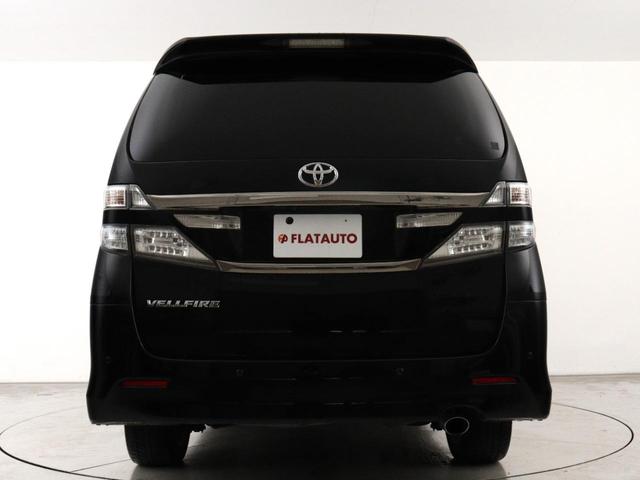 ヴェルファイア ２．４Ｚ　（後期モデル）（純正８インチナビ）　（後席モニター）　両側電動スライドドア　フルセグＴＶ　Ｂｌｕｅｔｏｏｔｈ音楽再生　バックカメラ　クリアランスソナー　７人乗り　オットマン　ＥＴＣ（8枚目）