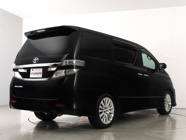 ヴェルファイア ２．４Ｚ　（後期モデル）（純正８インチナビ）　（後席モニター）　両側電動スライドドア　フルセグＴＶ　Ｂｌｕｅｔｏｏｔｈ音楽再生　バックカメラ　クリアランスソナー　７人乗り　オットマン　ＥＴＣ（9枚目）