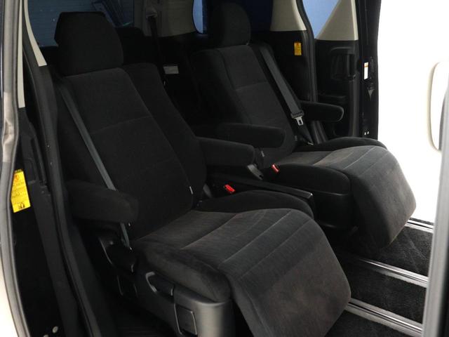 ヴェルファイア ２．４Ｚ　（後期モデル）（純正８インチナビ）　（後席モニター）　両側電動スライドドア　フルセグＴＶ　Ｂｌｕｅｔｏｏｔｈ音楽再生　バックカメラ　クリアランスソナー　７人乗り　オットマン　ＥＴＣ（15枚目）