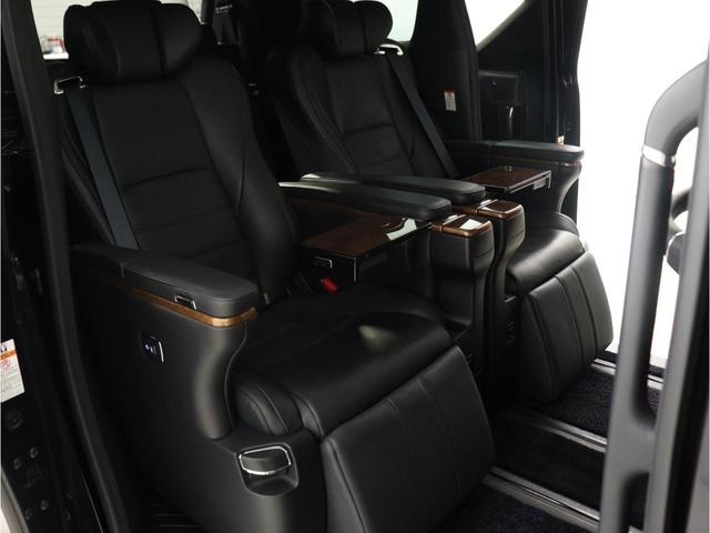 アルファードハイブリッド エグゼクティブラウンジ (禁煙車)(ワンオーナー)(サンルーフ)(JBLサウンド)(リアエンターシステム)(黒革電動シート)(全周囲カメラ)プリクラッシュ レーダークルーズ シートメモリー パワーバックドア 両側電動(20枚目)