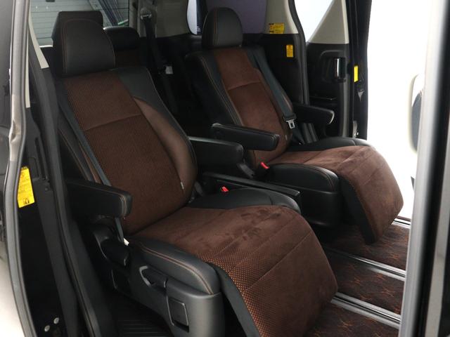 アルファード ２４０Ｓ　タイプゴールドＩＩ　（走行距離４万ｋｍ台）　（ハーフレザーシート）特別仕様車　ワンオーナー　サイバーナビ　後席モニター　Ｂｌｕｅｔｏｏｔｈ接続　禁煙車　パワーバックドア　クルコン　両側電動ドア（2枚目）