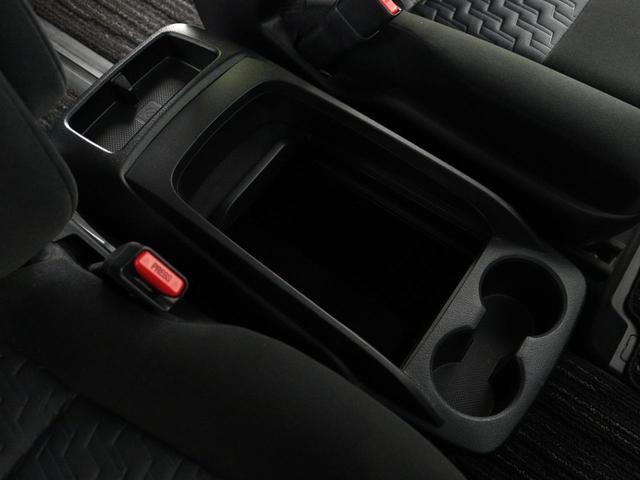 �y�Z���^�[�R���\�[���z�㕔�ɂ̓h�����N�z���_�[�ƕ��u�e�[�u��������X���C�h�����邱�Ƃŉ����ɑ�e�ʂ̎��[�a�n�w�������I