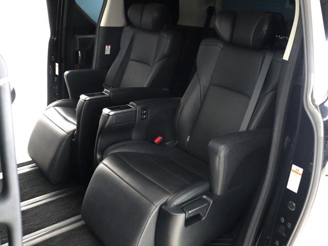 アルファード ２．５Ｓ　Ｃパッケージ　（禁煙車）（モデリスタエアロカスタム）（黒革電動シート）（１０インチナビ）（後席モニター）（３眼ヘッドライト）プリクラッシュ　レーダークルーズ　ベンチレーションシート　フルセグ　両側電動スライドドア（20枚目）