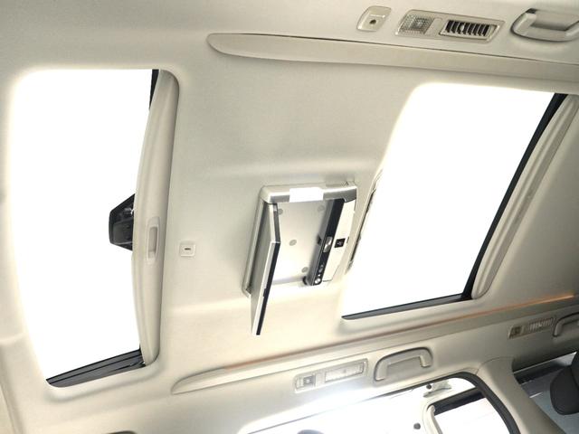 アルファード ２４０Ｓ　Ｃパッケージ　（禁煙車）（サンルーフ）（黒革電動シート）（ＡＬＰＩＮＥ９インチナビ）（後席モニター）（新品タイヤ）（ローダウンＲＡＹＳ２０インチカスタム）シートメモリー＆ヒーター　両側電動　パワーバックドア　ＥＴＣ（2枚目）