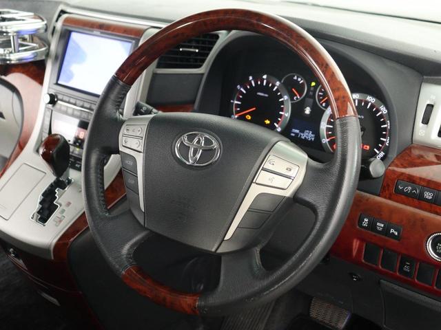 【スマートキー、プッシュスタート・クリアランスソナー】キーを取り出さなくても、鍵の開け閉め、エンジンの始動が可能になる便利な機能です！また前後センサーにより障害物を警告音で知らせてくれます。