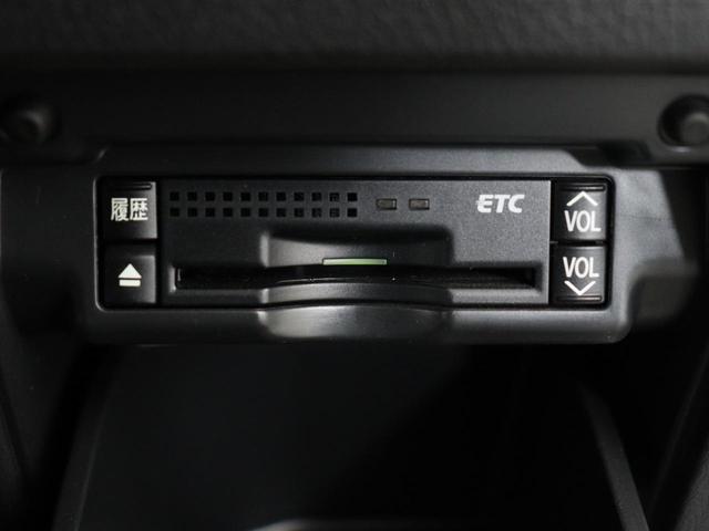 身だしなみを整える時に便利なバニティミラーです♪