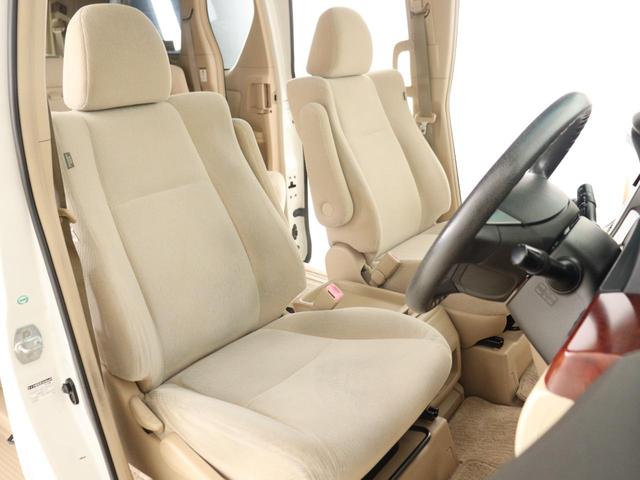 （ベンチシート）シートを倒すことによりフルフラットにもアレンジできます！