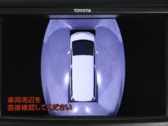 （パノラミックビューモニター）ボタン一つで前後左右４つのカメラにより、リアルタイムで車を上から見下ろしたような映像をナビ画面に映します。後退時にも使えますので、安心して運転することができる装備です♪ 5