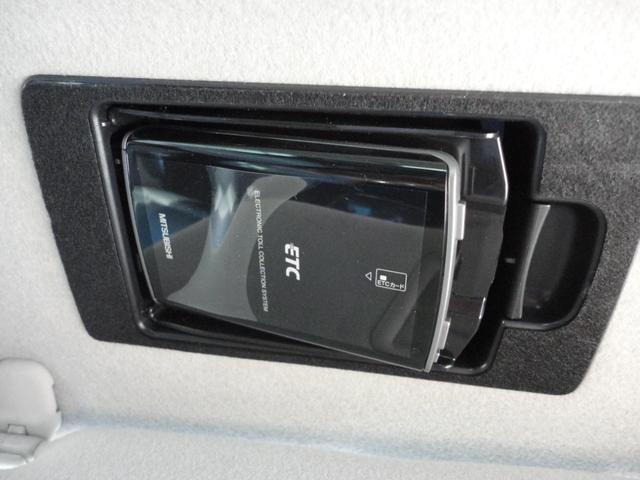 ＭＰＶ ２３Ｓ　Ｌパッケージ　禁煙車ＨＤＤナビＤＶＤ／ＢｌｕｅＴ／ＳＤ／ＵＳＢ後席モニター地デジ音楽録音ＢカメラＥＴＣ本革電動暖席ＡｕｔｏＨＩＤ両側電動＆電動ＲゲートＡＣ１００ＶスマキーＭＴモード純正１６ＡＷ（11枚目）