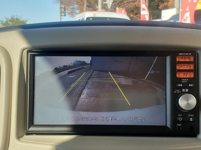 キューブ コダワリセレクション　禁煙車ＳＤナビＣＤ／ＳＤ／ＡＵＸ／ＵＳＢ地デジＢカメラ合皮席ＥＣＯモードｉＳｔｏｐスマートキー革巻ステア（6枚目）