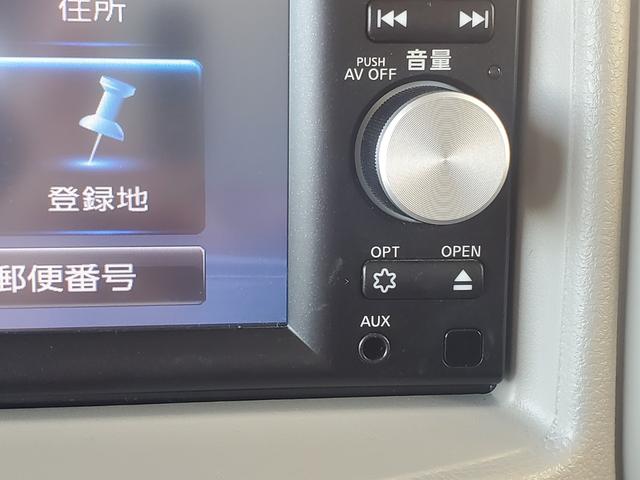 キューブ コダワリセレクション　禁煙車ＳＤナビＣＤ／ＳＤ／ＡＵＸ／ＵＳＢ地デジＢカメラ合皮席ＥＣＯモードｉＳｔｏｐスマートキー革巻ステア（7枚目）