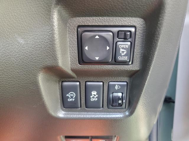 キューブ コダワリセレクション　禁煙車ＳＤナビＣＤ／ＳＤ／ＡＵＸ／ＵＳＢ地デジＢカメラ合皮席ＥＣＯモードｉＳｔｏｐスマートキー革巻ステア（14枚目）