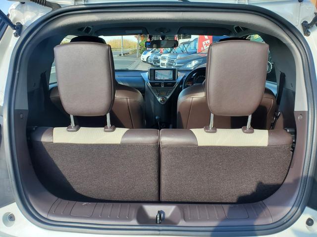 iQ 100G レザーパッケージ 禁煙車メモリーナビDVD/SD/USB地デジ音楽録音スマートキー革巻ステア前後ドラレコECOモード純正15AW(21枚目)