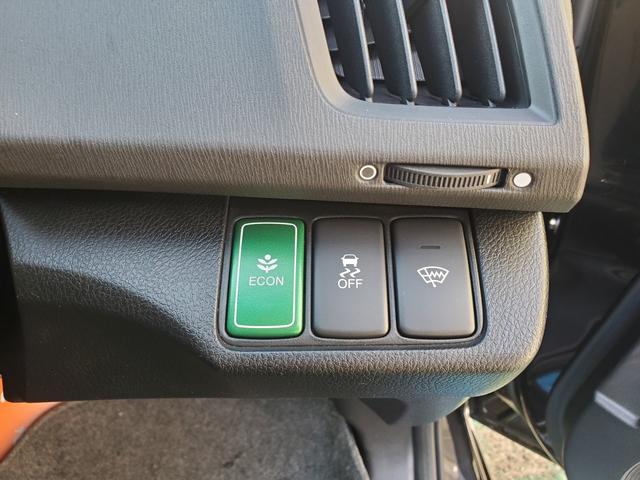 オデッセイ アブソルート　春日部ナンバー乗出価格／全車整備付／全車クリーニング済／１オナ禁煙車ＨＤＤナビＤＶＤ／ＡＵＸ／ＵＳＢ音楽録音ＢカメラＥＴＣハーフレザー横滑防止キーレス革巻ステア純正１８ＡＷ（12枚目）