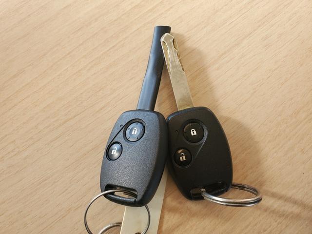 オデッセイ アブソルート　春日部ナンバー乗出価格／全車整備付／全車クリーニング済／１オナ禁煙車ＨＤＤナビＤＶＤ／ＡＵＸ／ＵＳＢ音楽録音ＢカメラＥＴＣハーフレザー横滑防止キーレス革巻ステア純正１８ＡＷ（17枚目）