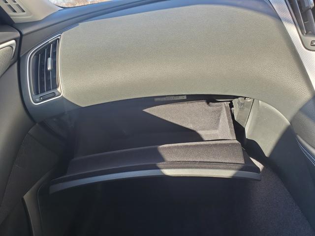 スカイライン ２００ＧＴ－ｔタイプＰ　禁煙車ＨＤＤナビＤＶＤ／ＢｌｕｅＴ／ＡＵＸ／ＵＳＢ地デジ音楽録音ＥＴＣ本革暖電動席レ－ダークルーズ衝突軽減ブレーキＢＳＷアラウンドビューＣセンサーｉＳｔｏｐスマキーＡｕｔｏＬＥＤ純正１９ＡＷ（18枚目）