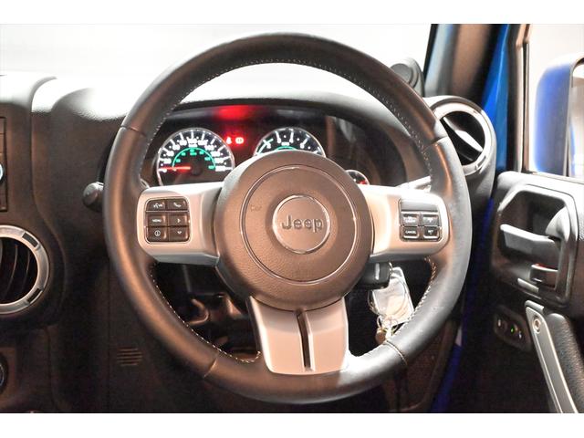 4WD/Sunroof/CD/AW/No-accidents
