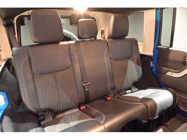 4WD/Sunroof/CD/AW/No-accidents