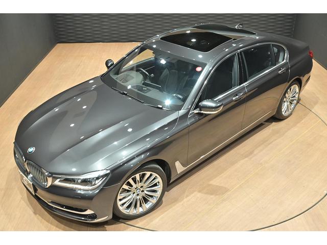 Ｍ７６０Ｌｉ　ｘＤｒｉｖｅ　Ｖ１２エクセレンス　１オーナー／Ｖ１２エクセレンス／Ｂｏｗｅｒｓ＆Ｗｉｌｋｉｗｓ／インテリアジェントセーフティ／冷蔵庫／全周囲カメラ(10枚目)