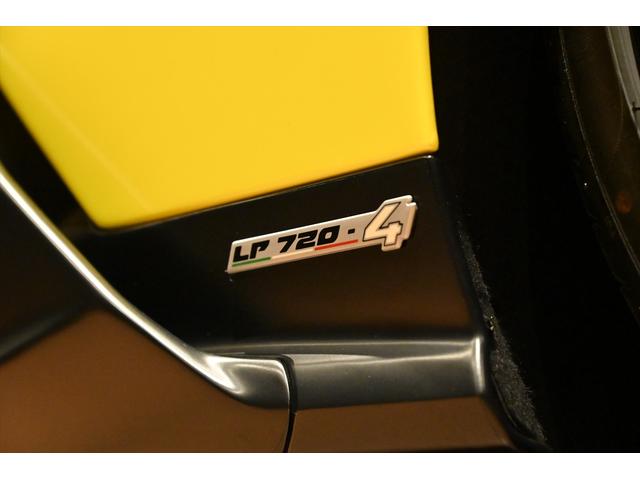 アヴェンタドール 　ＲＯＡＤＳＴＥＲ　ＬＰ７２０－４　５０ａｎｖ５０周年記念車／特別カラーＧＩＡＬＬＯ　ＭＡＧＧＩＯ／正規ディラー車／ディーラー点検記録簿／フロントリフター／（3枚目）